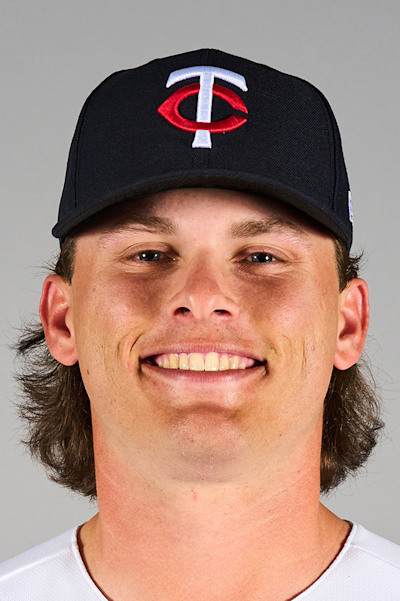 Official MLB headshot of Travis Adams