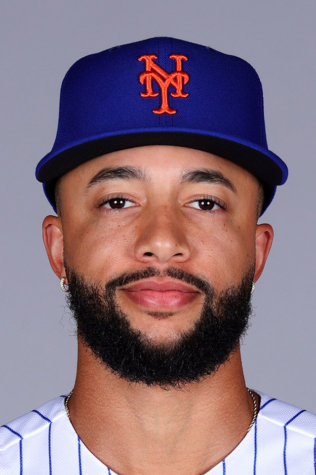 Devin Williams headshot