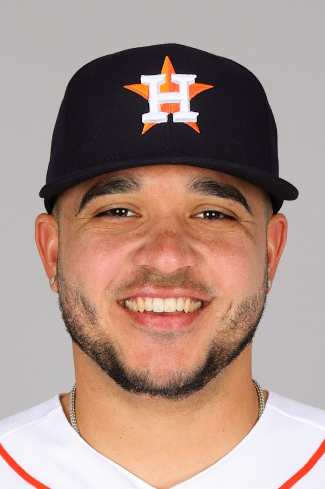 Yainer Diaz headshot