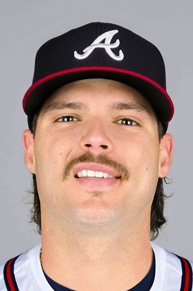 Victor Mederos headshot