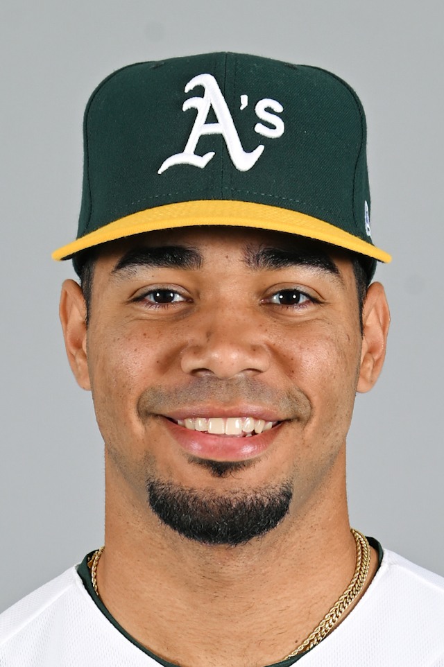 Darell Hernaiz headshot