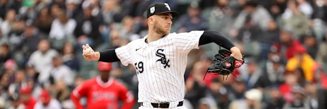 Sean Burke, Chicago White Sox right-handed starting pitcher, mid-delivery