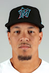 Official MLB headshot of Heriberto Hernández