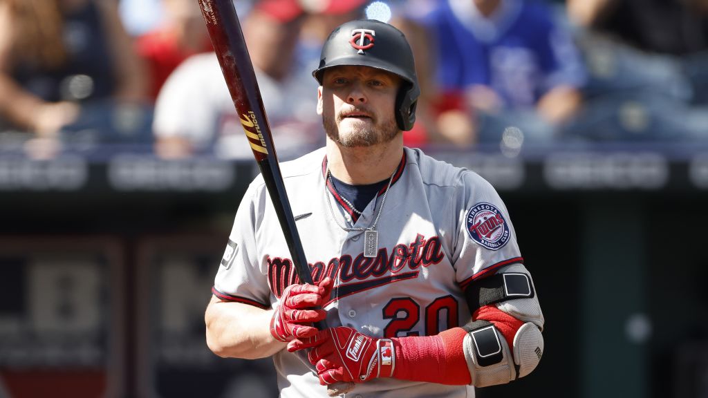 Yankees acquire Josh Donaldson, Isiah Kiner-Falefa in trade with Twins