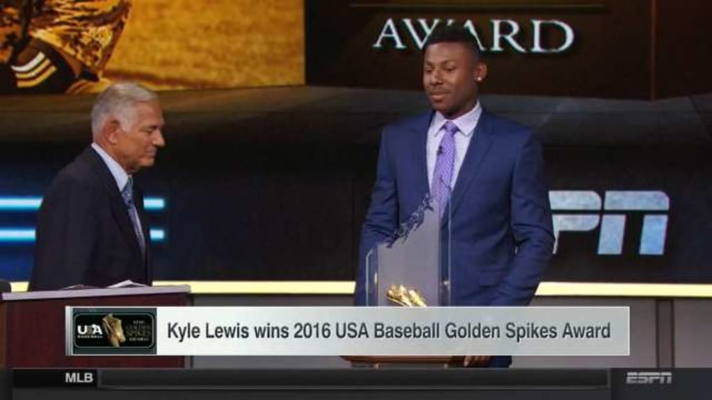 greenscreen Kevin kopps win the golden spikes award #padres #steal