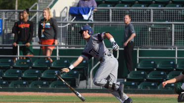 Cowboy legend Robin Ventura back in the college swing