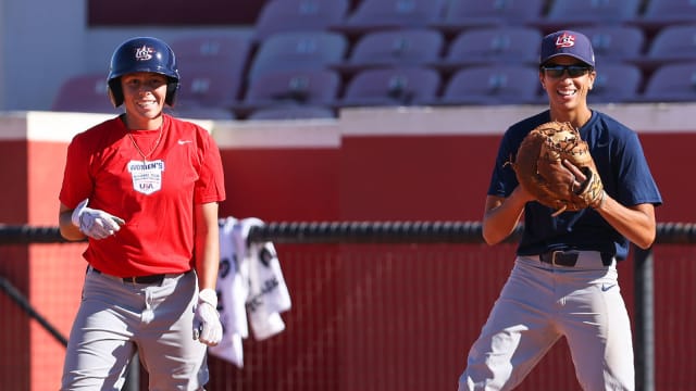 Lilly stifles Marlins, strikes out 10 lead Cubs