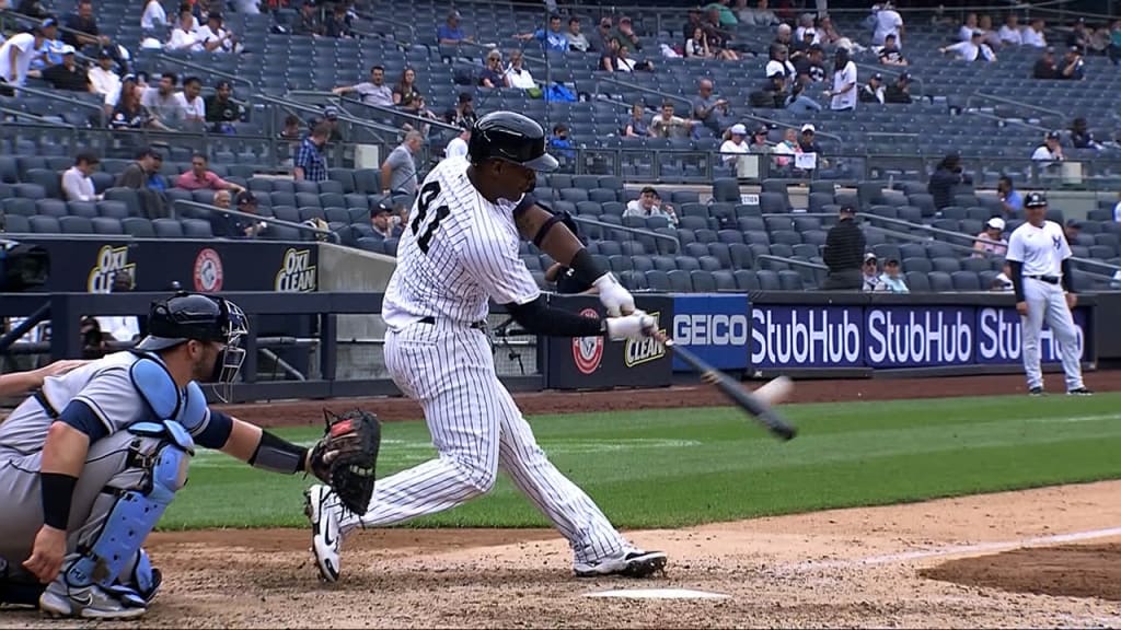 Miguel Andújar's solo home run, 06/08/2021