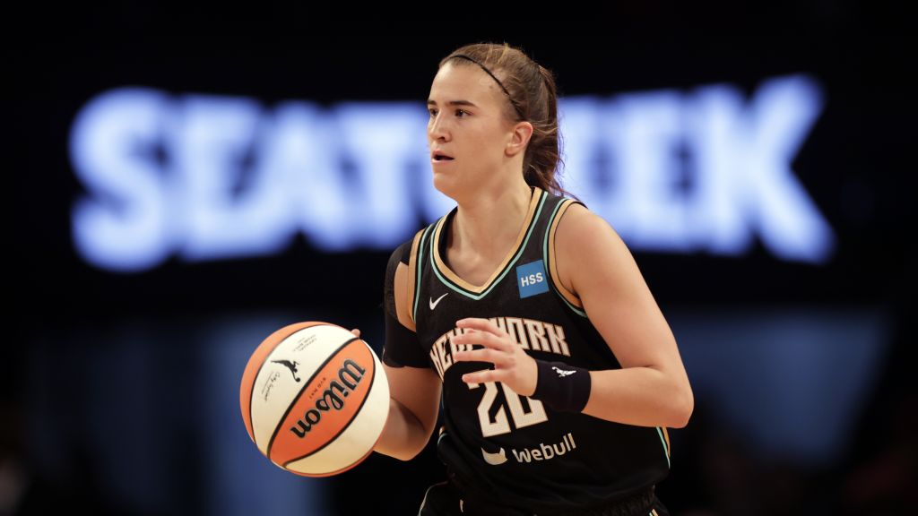 Ex-Oregon star Sabrina Ionescu signs multi-year extension with New York  Liberty