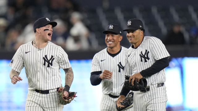 Yankees Slug Their Way Past Astros, 10-3 | Yankees | YES Network