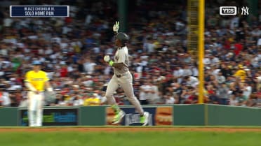 Jazz Chisholm Jr. smokes a solo home run for the Yankees