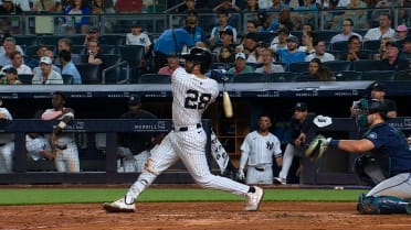 Austin Wells hits a two-run bomb to extend the lead