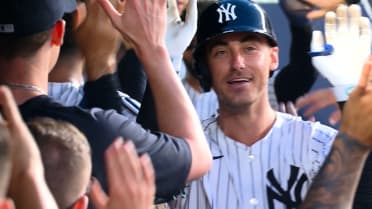 Cody Bellinger smashes his second home run of the game