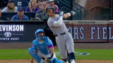 Aaron Judge connects on a solo home run