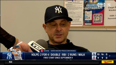 Aaron Boone breaks down the Yankees' 10-9 win