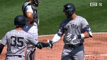 Aaron Judge hits a solo homer to tie Yogi Berra