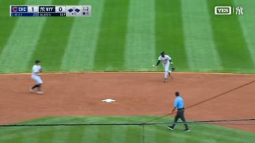 Jazz Chisholm Jr. and Anthony Volpe connect for double play