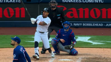 Jorbit Vivas hits his first career home run