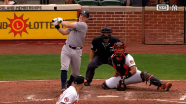 Ben Rice puts the Yankees in front with a grand slam in the 10th