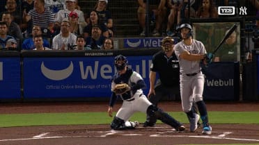 Giancarlo Stanton finishes first-inning barrage with solo homer