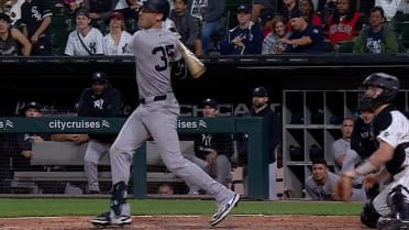 Cody Bellinger connects on an RBI single in extras