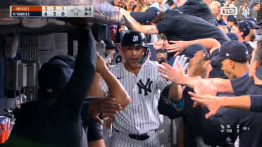 Giancarlo Stanton goes yard again