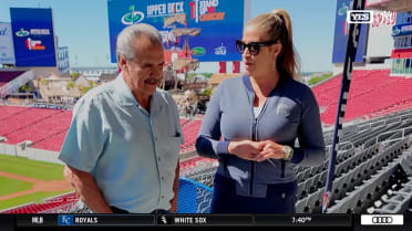 Mere on the Move: Meredith golfs with Ron Guidry