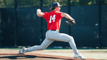 Fifth-inning burst knots series at 1-1